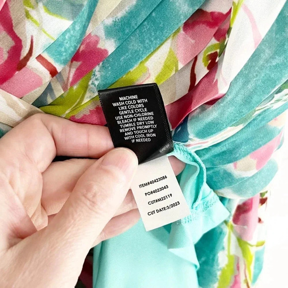 Torrid Colorful Floral Tea Length Chiffon Pleated Sharkbite Dress Women's 2X NEW - Picture 9 of 9